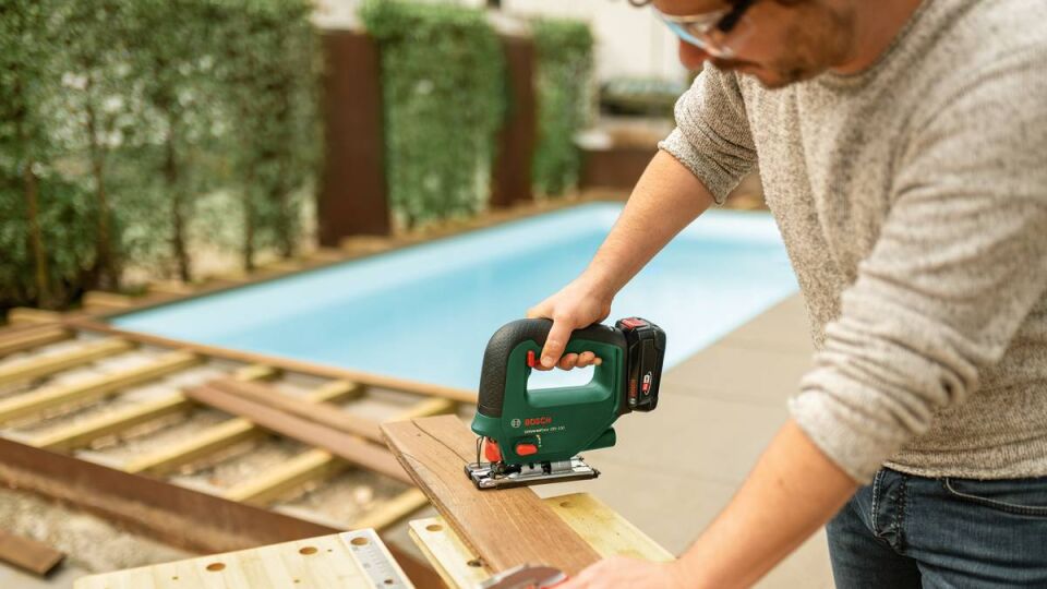 Bosch UniversalSaw 18V-100 Dekupaj Testeresi (Aküsüzdür)