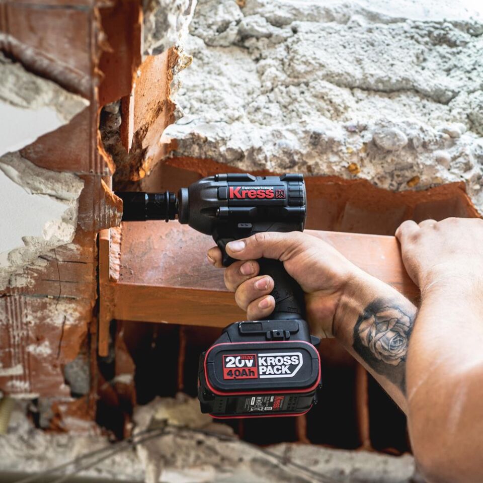 Kress KUB30.2SET 20Volt/4.0Ah. Li-ion Çift Akülü 300Nm Kömürsüz Profesyonel Şarjlı Somun Sıkma + 4 Parça Derin Lokma Seti