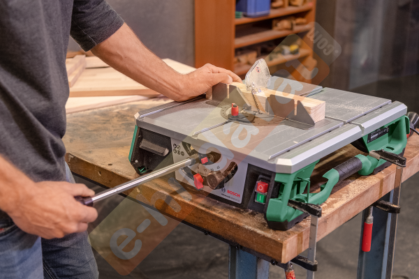 Bosch AdvancedTableCut 52 Tezgah Tipi Testere