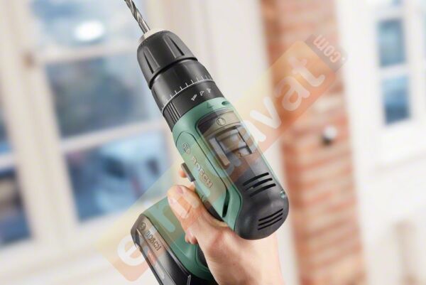Bosch UniversalImpact 18 Çift Akülü Darbeli Delme Vidalama Makinesi (2 x 1,5Ah)