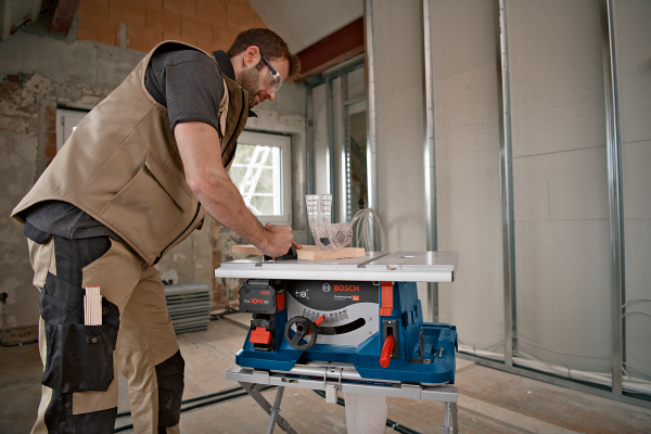 BOSCH GTS 18V-216 Akülü Tezgah Tip Yatay Daire Testere 18 Volt 216 mm (Akü ve Şarj Aleti Hariç)