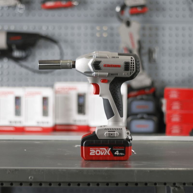 CROWN CT22015HX-4 TB Şarjlı Somun Sıkma 20 Volt 4.0 Amper Çift Akülü
