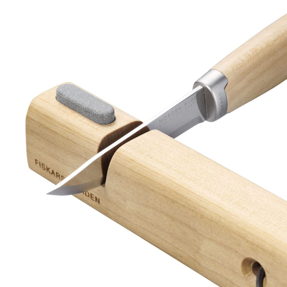 FISKARS Norden Ahşap Saplı Bileme Aparatı (1071898)