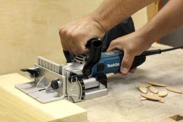 MAKİTA PJ 7000 Ahşap Bisküvi ve Oluk Açma Makinesi (Ahşap Ekleme)