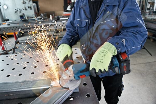 Bosch Profesyonel Seri Bosch Professional GWS 18V-15 C (Solo) Akülü Taşlama Makinesi