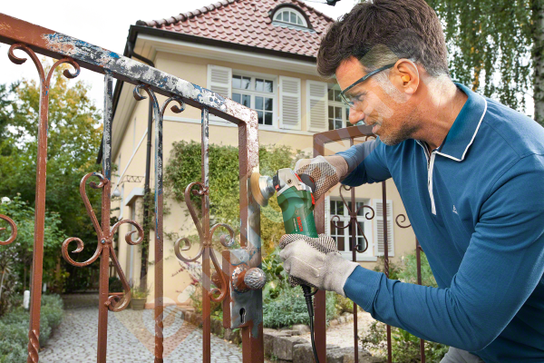 Bosch PWS 850-125 Avuç Taşlama Makinesi (125 mm)