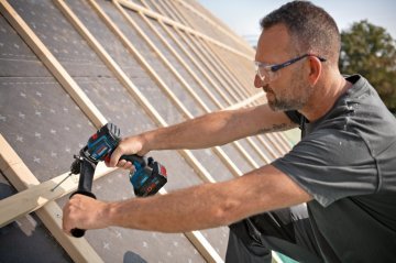 Bosch Profesyonel Seri Bosch Professional GSR 18V-150 C (Solo)  Akülü Delme/Vidalama Makinesi