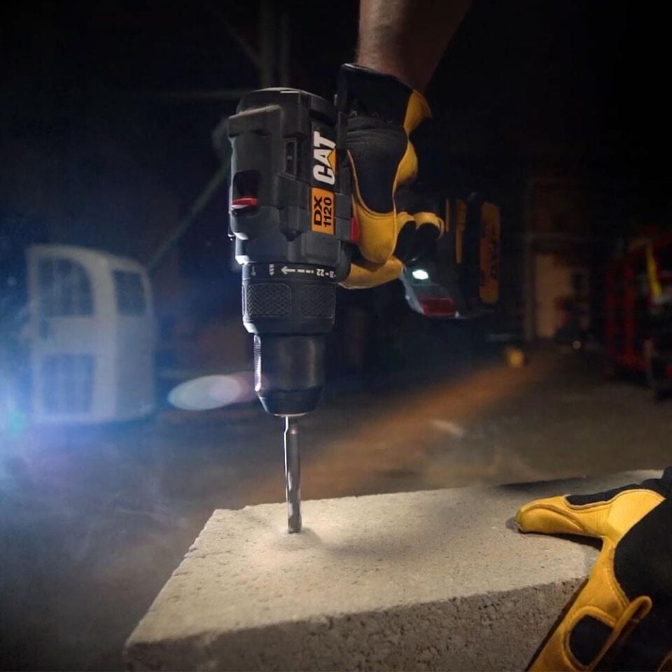 CAT DXK201 18Volt/2.0Ah Li-ion Çift Akülü Kömürsüz Profesyonel Şarjlı Darbeli Matkap + DX7030 + DA01903 Kombo Set