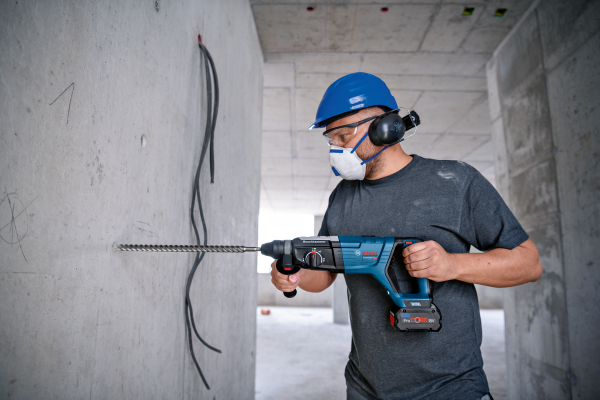 Bosch Profesyonel Seri Bosch Professional GBH 18V-28 DC Kırıcı Delici
