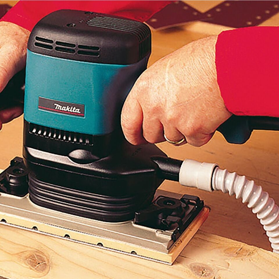MAKİTA 9046 Titreşimli Zımpara Makinası 600 Watt