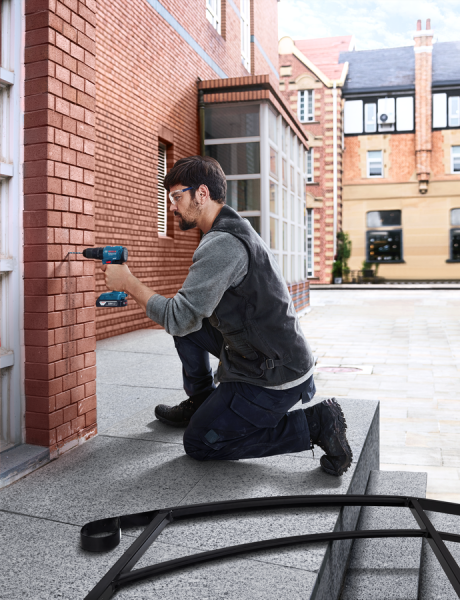 Bosch Profesyonel Seri Bosch Professional GSB 185 LI Akülü Darbeli Delme Vidalama Mak.2 x 2.0 Ah; Case