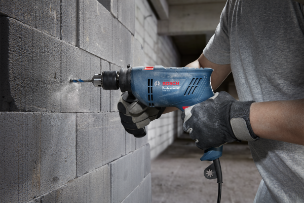 Bosch GSB 600 Darbeli Matkap + 100 Parça Aksesuar Seti