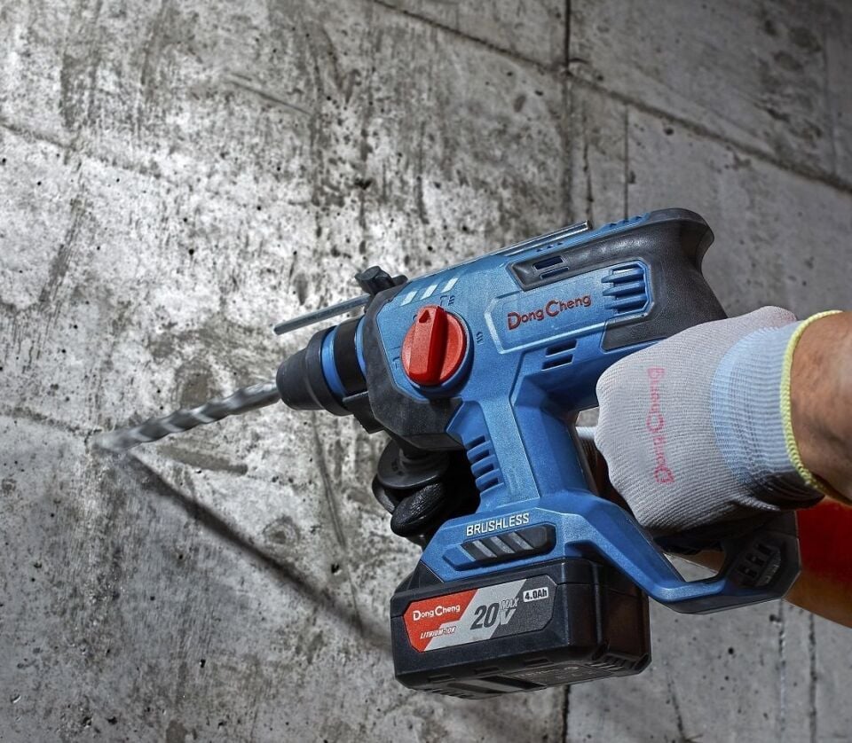 DONG CHENG DCZC22 Şarjlı Kırıcı Delici 20 Volt 4 Amper Çift Akülü