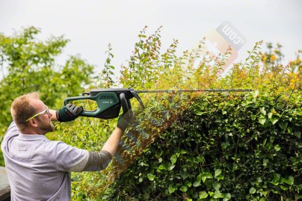 Bosch Universal HedgeCut 70 Çit Kesme Makinesi