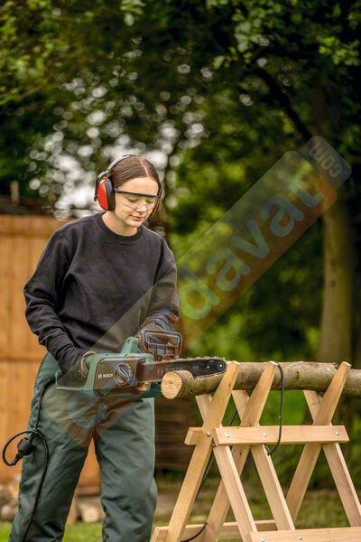 Bosch UniversalChain 40 Zincirli Ağaç Kesme Makinesi