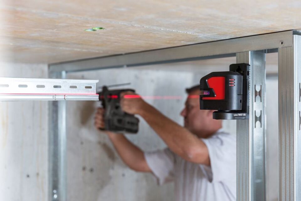 LEICA LINO L2s Çapraz Çizgili Kırmızı Lazer Terazi