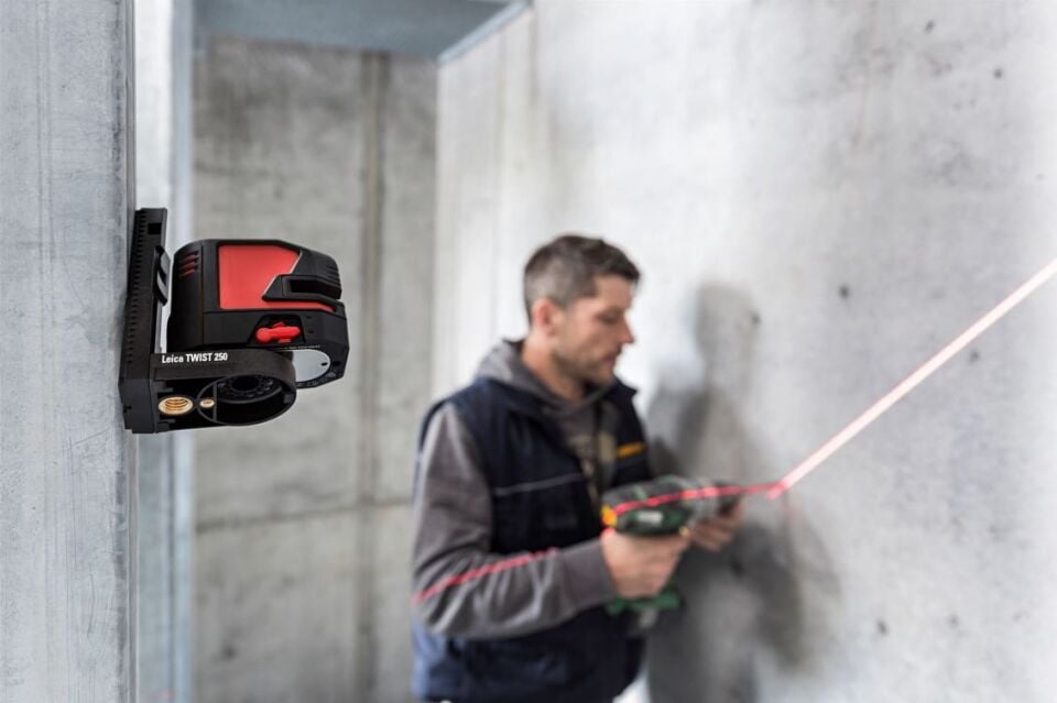 LEICA LINO L2s Çapraz Çizgili Kırmızı Lazer Terazi