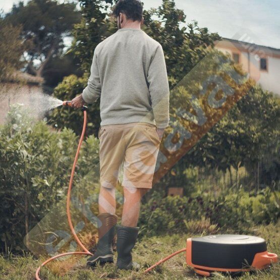 FISKARS 1025933 Tekerlekli Otomatik Hortum Makarası 360 Derece