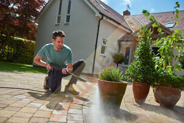 Bosch UniversalAquatak 125 Yüksek Basınçlı Yıkama Makinesi