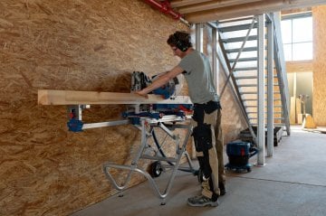 Bosch Profesyonel Seri Bosch Professional GCM 18V-305 GDC (Solo) Akülü Gönye Kesme Makinesi