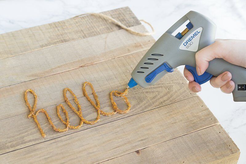 Dremel®  930 Glue Gun EU (270)