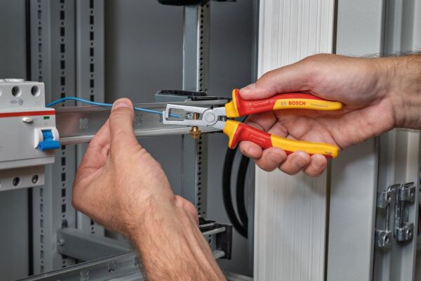 Bosch Profesyonel Seri Bosch Profesyonel VDE Pense Seti 4 Parça